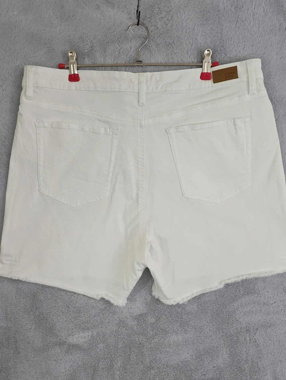 crown & ivy White Frayed Hem Denim Shorts